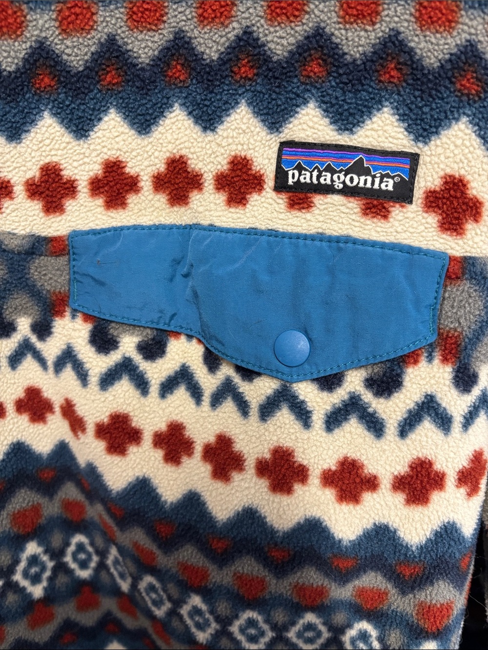 Patagonia Patterned Fleece Pullover Jacket - Cream, Navy & Teal Accents - Picture 2 of 7